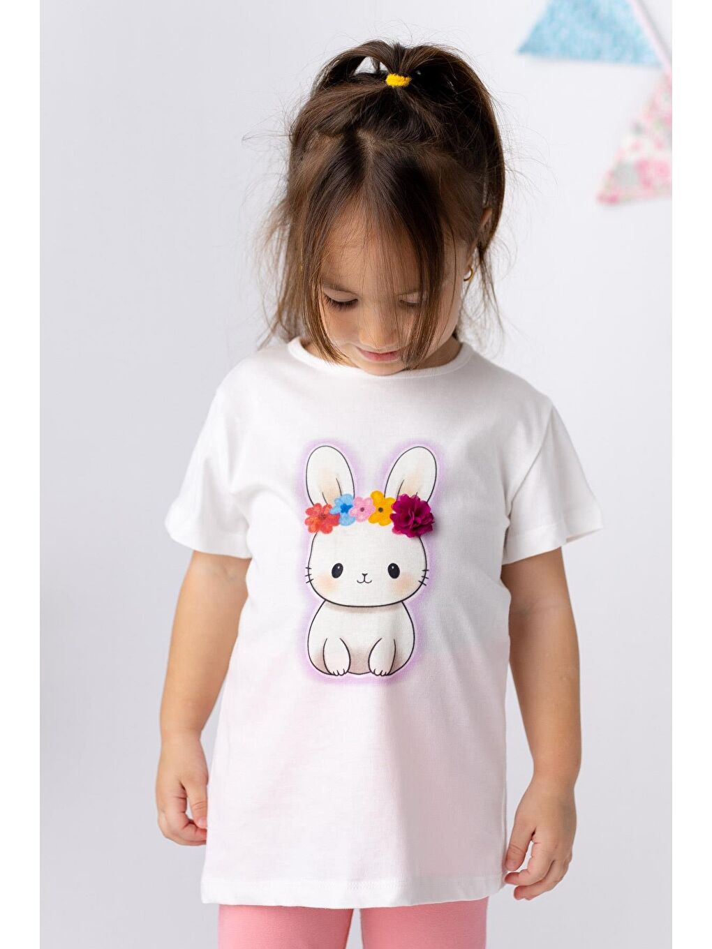 MİNİNİO Beyaz Kız Bebek Tavşan Baskılı 3 Boyutlu Çiçekli  T-Shirt - 1