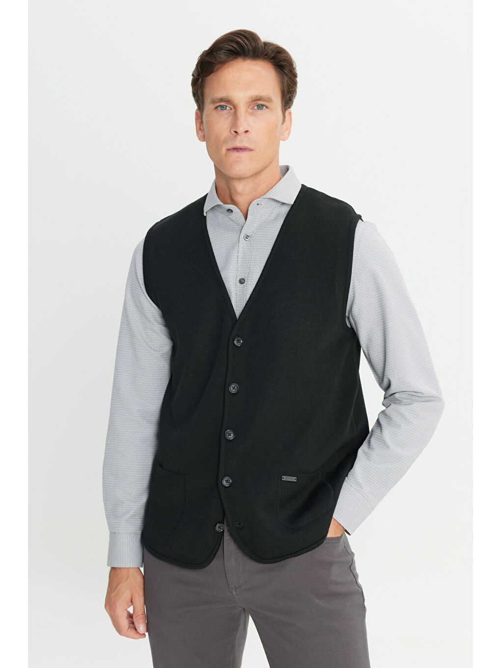 Erkek Siyah Sıcak Tutan Yün Standart Fit Normal Kesim V Yaka Cepli Triko Yelek-2