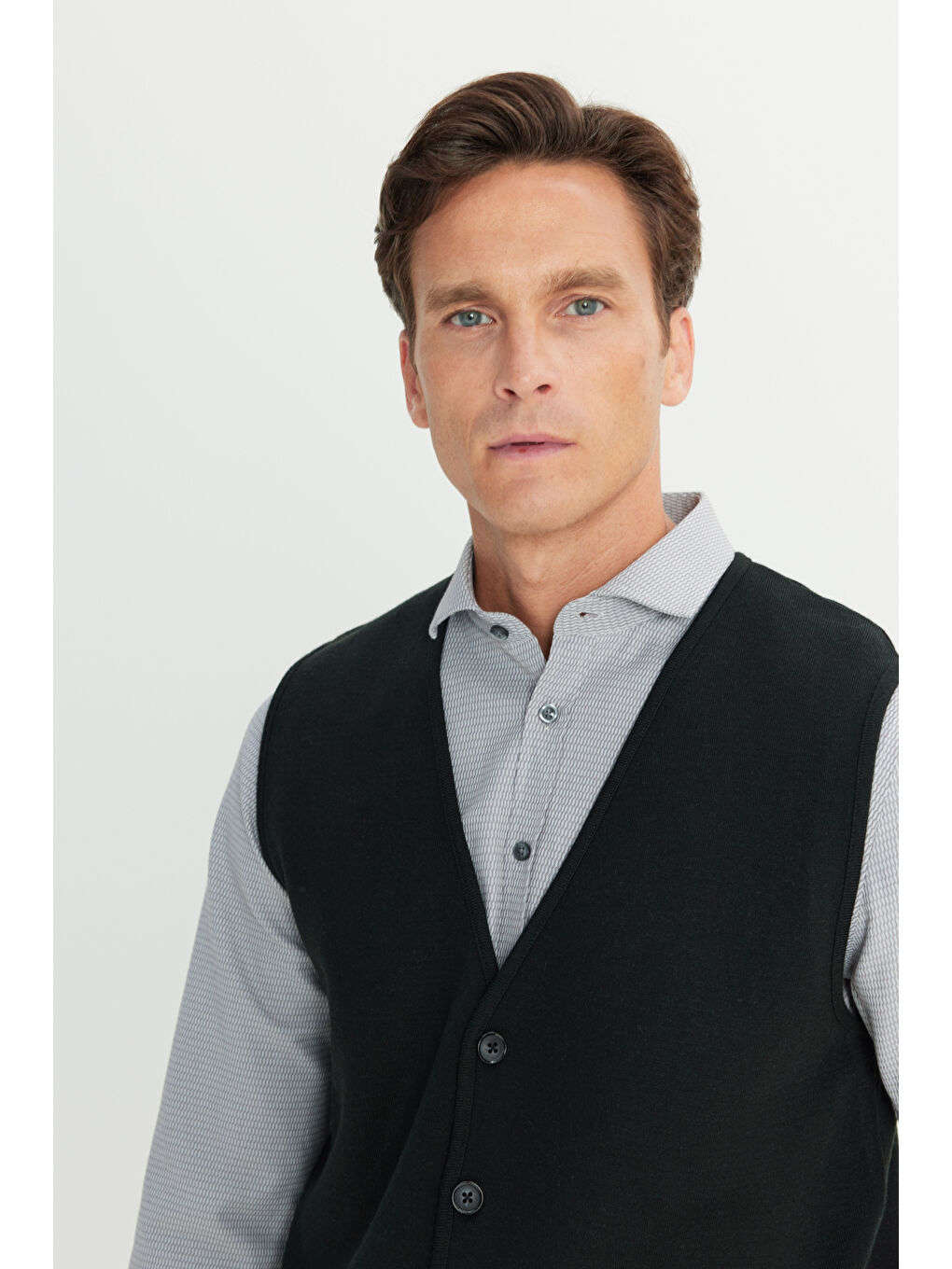 Erkek Siyah Sıcak Tutan Yün Standart Fit Normal Kesim V Yaka Cepli Triko Yelek-3