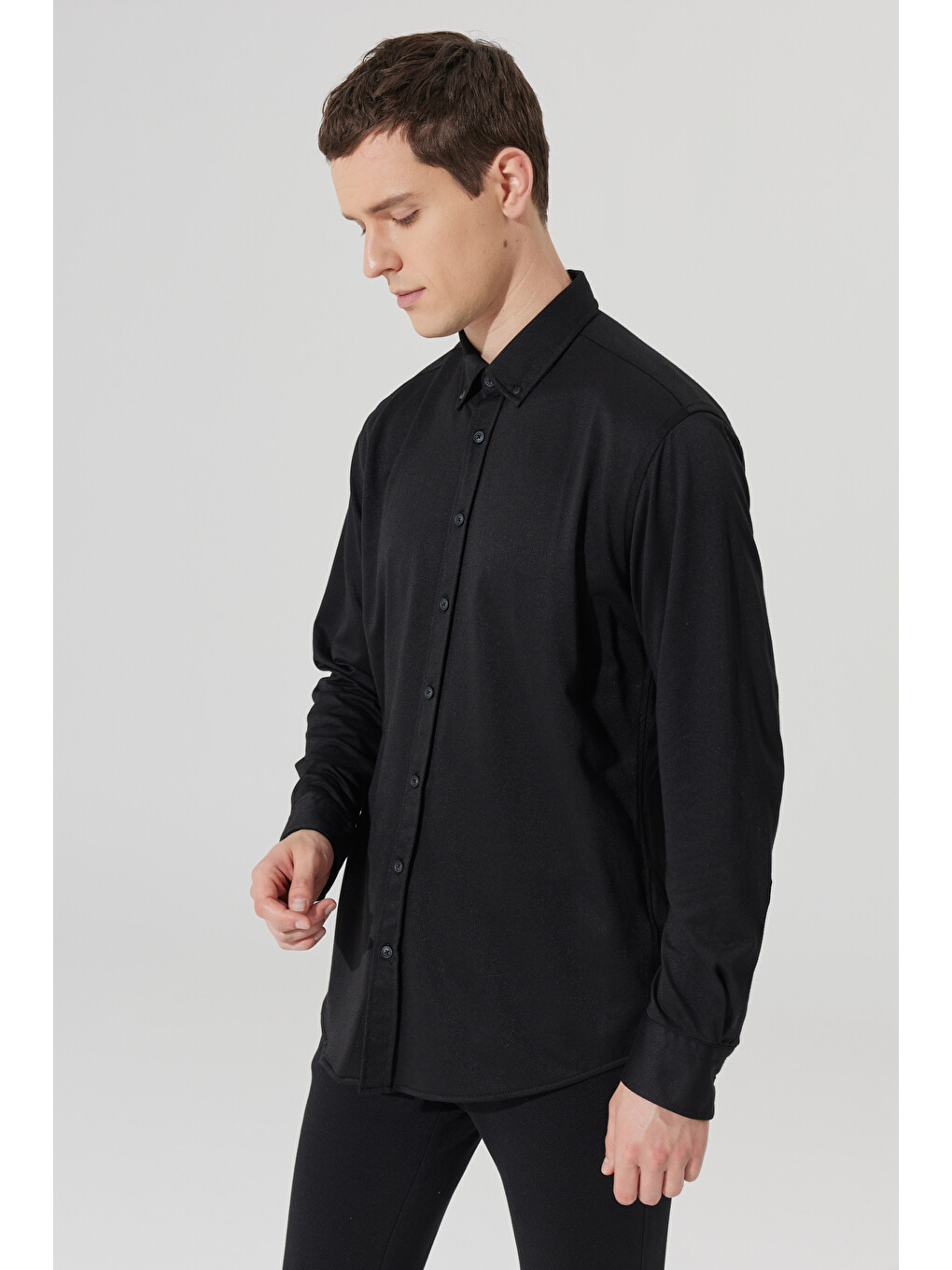 Erkek Siyah Comfort Fit Geniş Kesim Düğmeli Yaka Pamuklu Gömlek-4