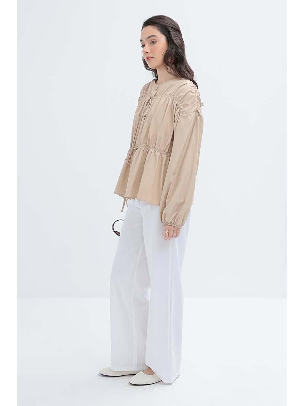 Bej-Büzgülü Düğmeli Gömlek-2