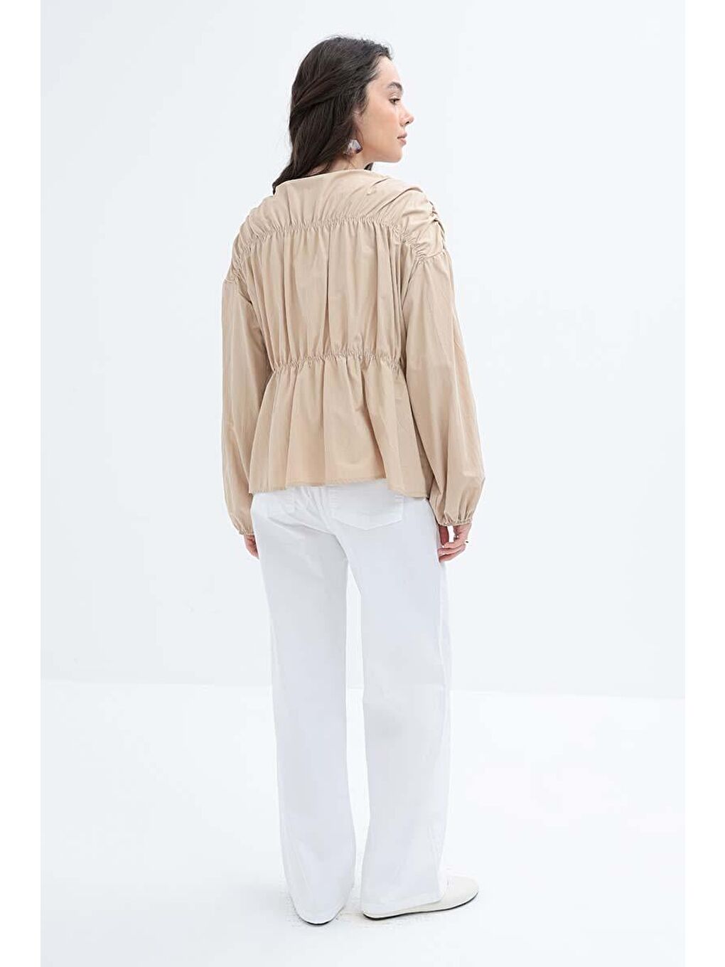 Bej-Büzgülü Düğmeli Gömlek-3