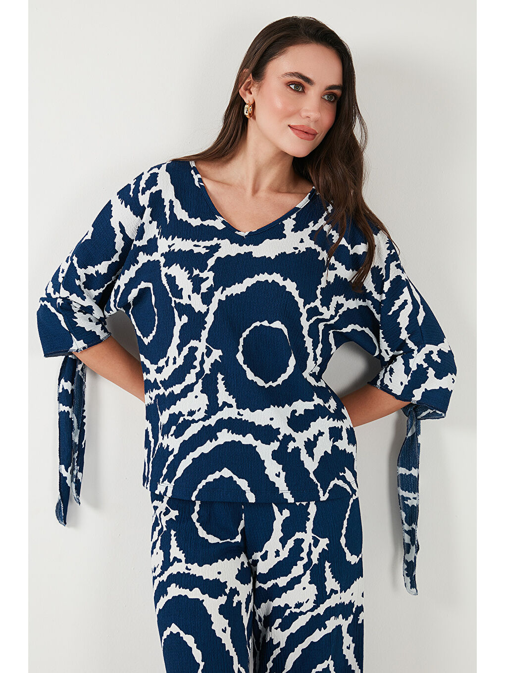 Lacivert Desenli Regular Fit Truvakar Kol V Yaka Alt-Üst Kadın Takım 5865357-1