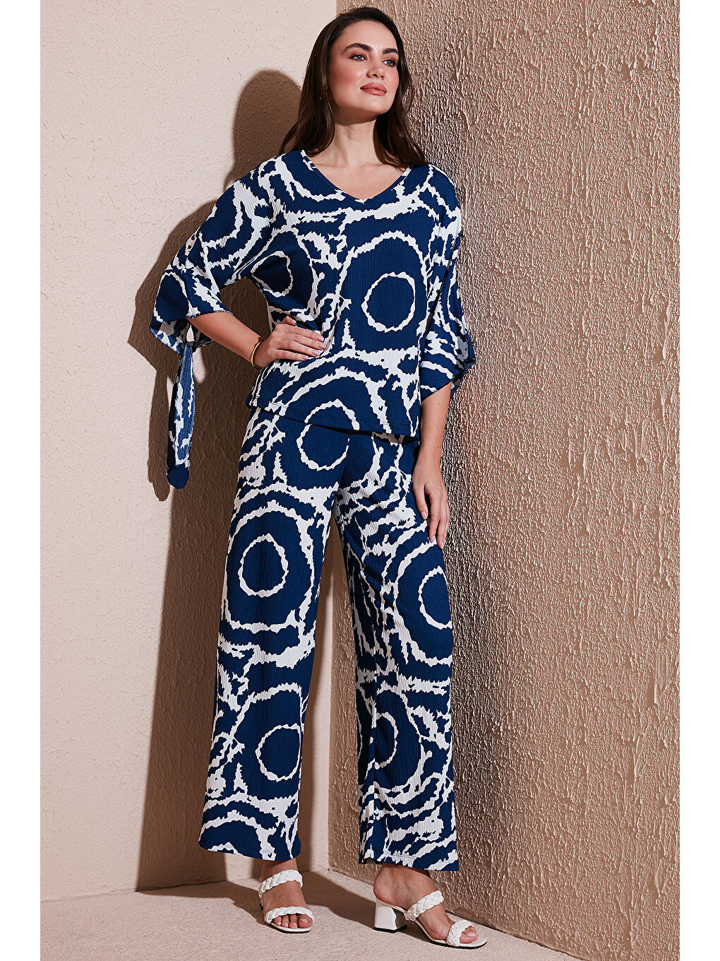 Lacivert Desenli Regular Fit Truvakar Kol V Yaka Alt-Üst Kadın Takım 5865357-2