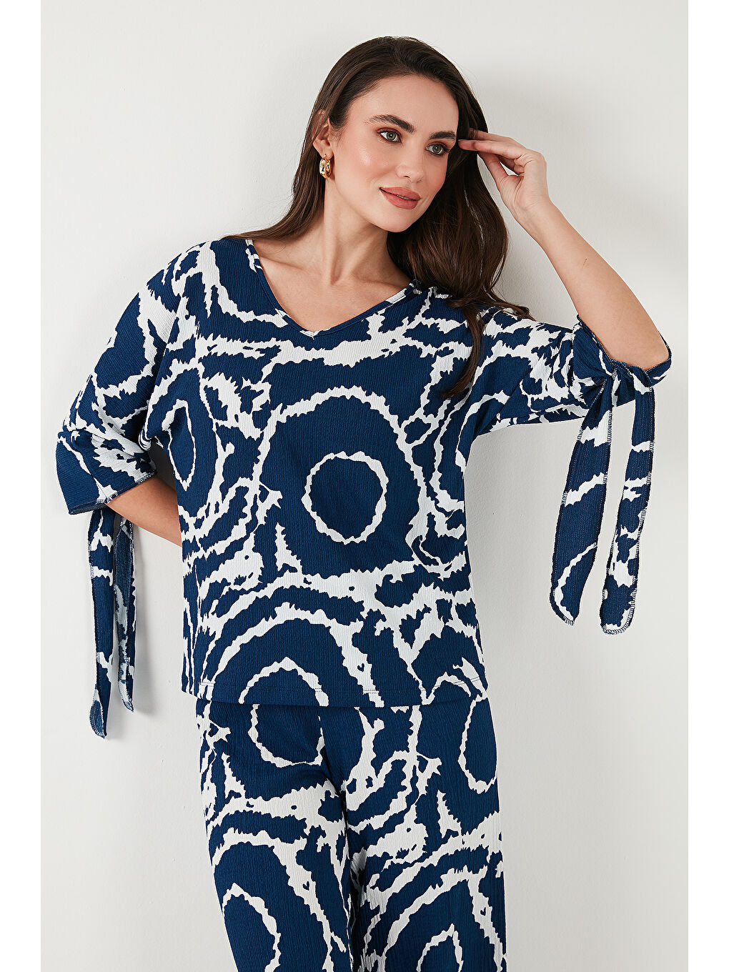 Lacivert Desenli Regular Fit Truvakar Kol V Yaka Alt-Üst Kadın Takım 5865357-3