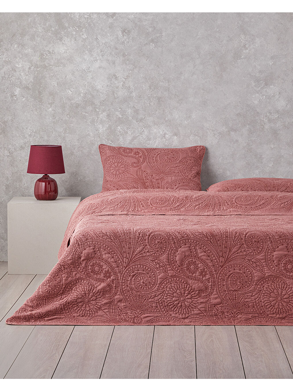 Jardin Belle Çift Kişilik Yatak Örtüsü Takımı 200x220 cm Bordo