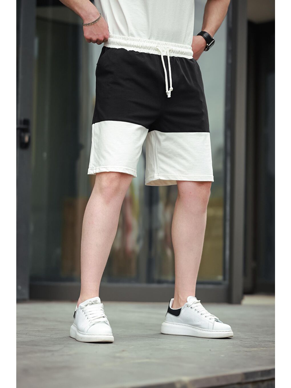 Siyah Renk Bloklu Erkek Şort E6568-1