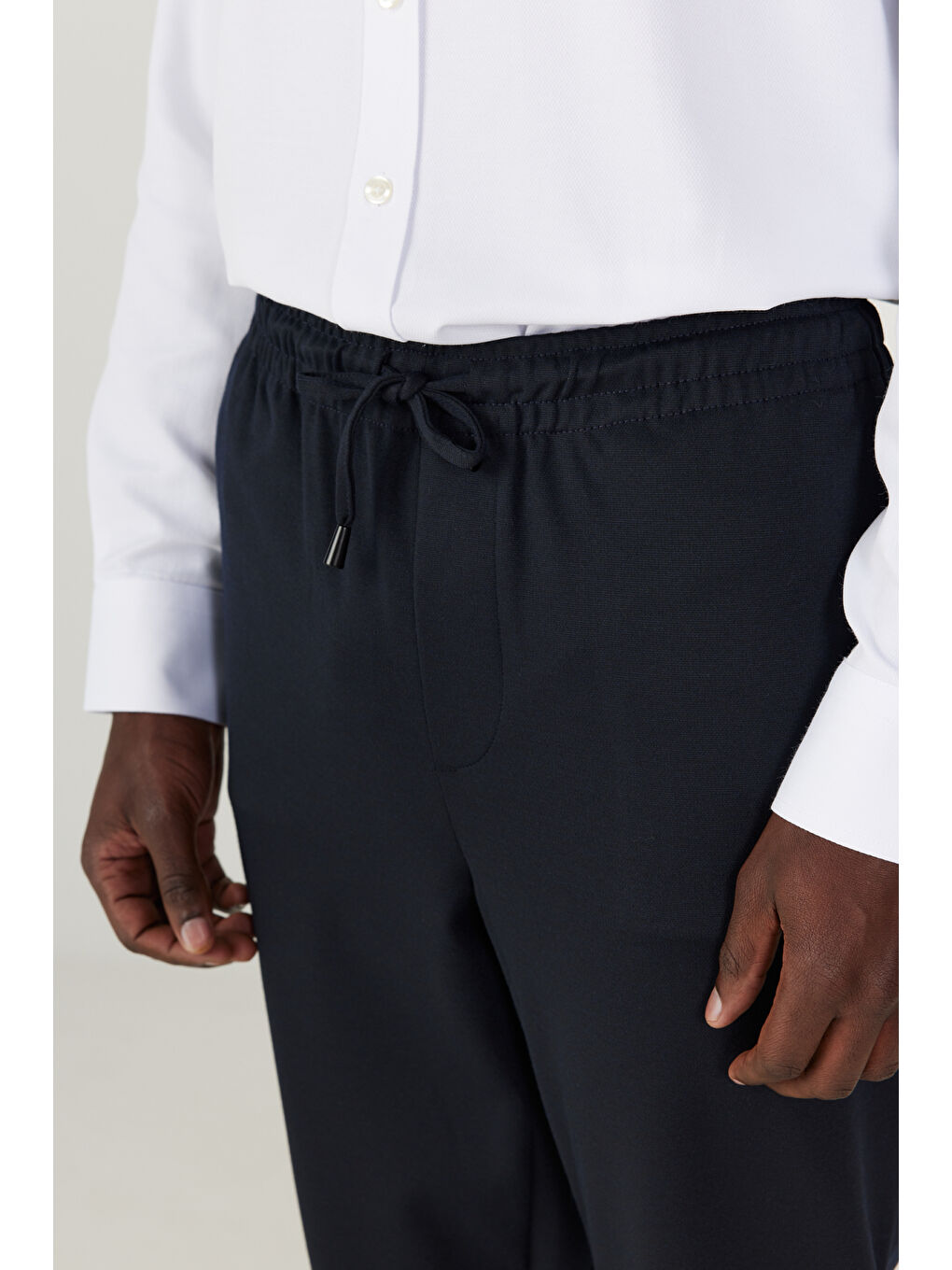 Erkek Lacivert Standart Fit Normal Kesim Cepli Beli Bağlamalı Rahat Örme Pantolon-5