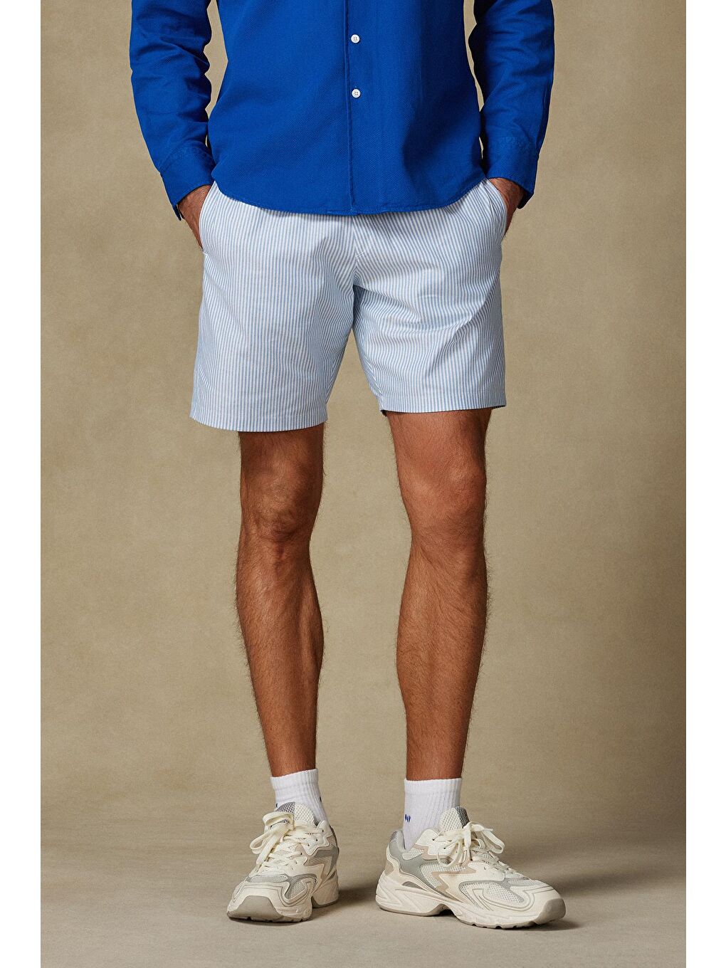 Sky Oxford Stretch Pamuk Karışımlı Comfort Fit Açık Mavi Erkek Çizgili Şort-2