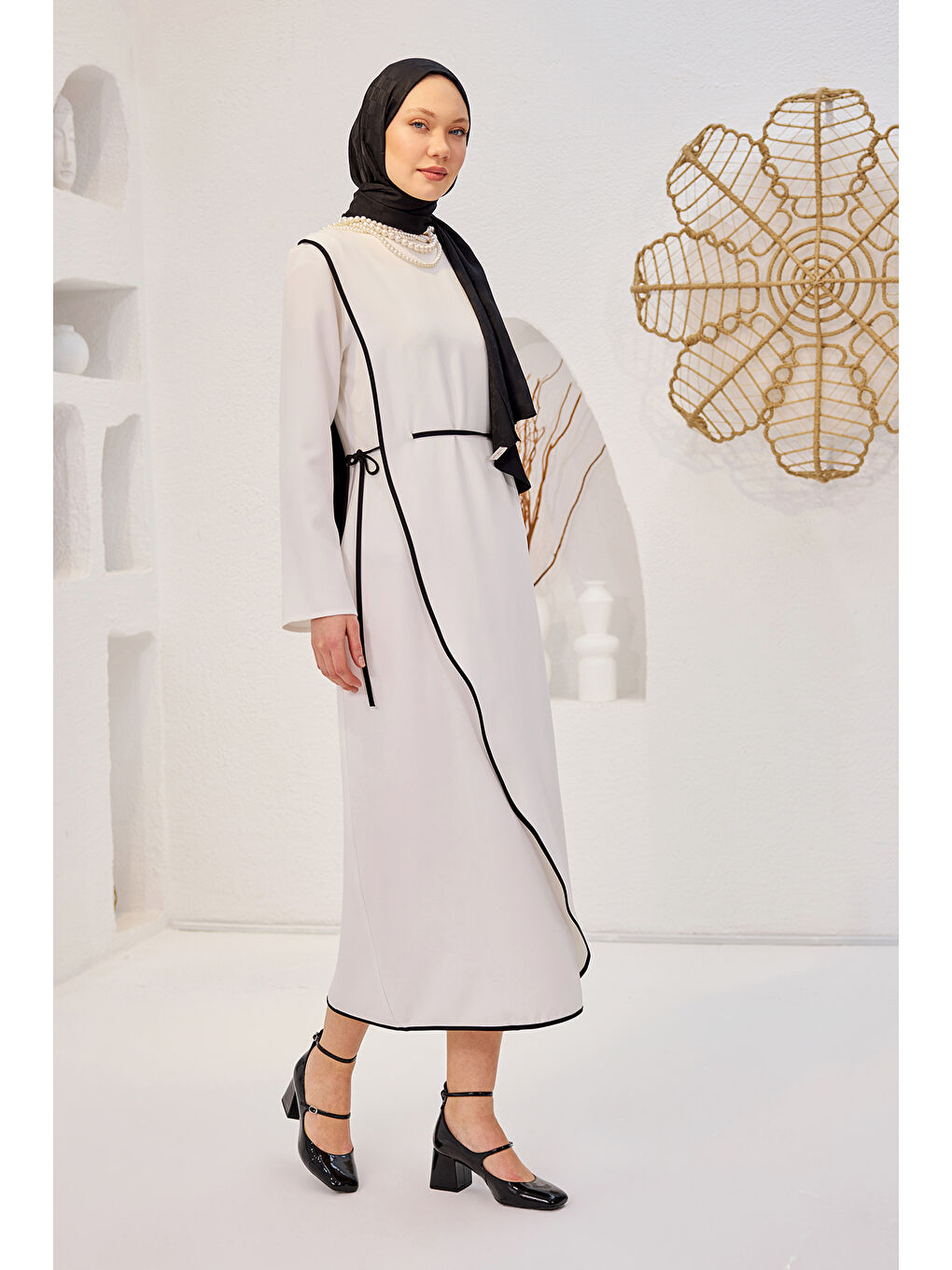 Kadın Biyeli Kendinden Bağlı Scuba Elbise  Beyaz-1