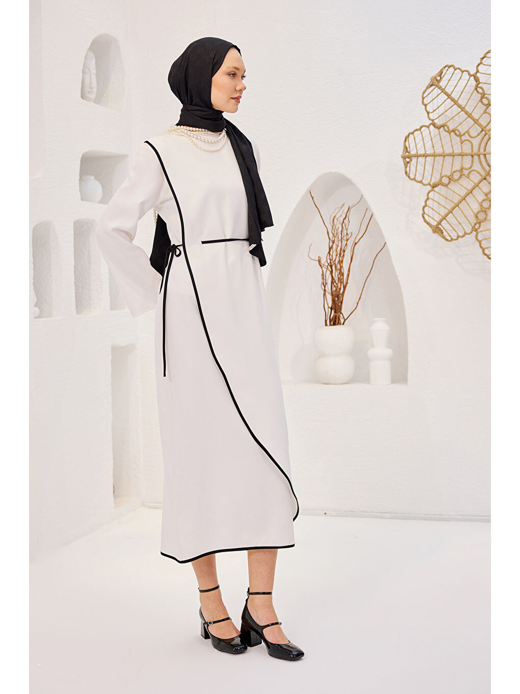 Kadın Biyeli Kendinden Bağlı Scuba Elbise  Beyaz-2