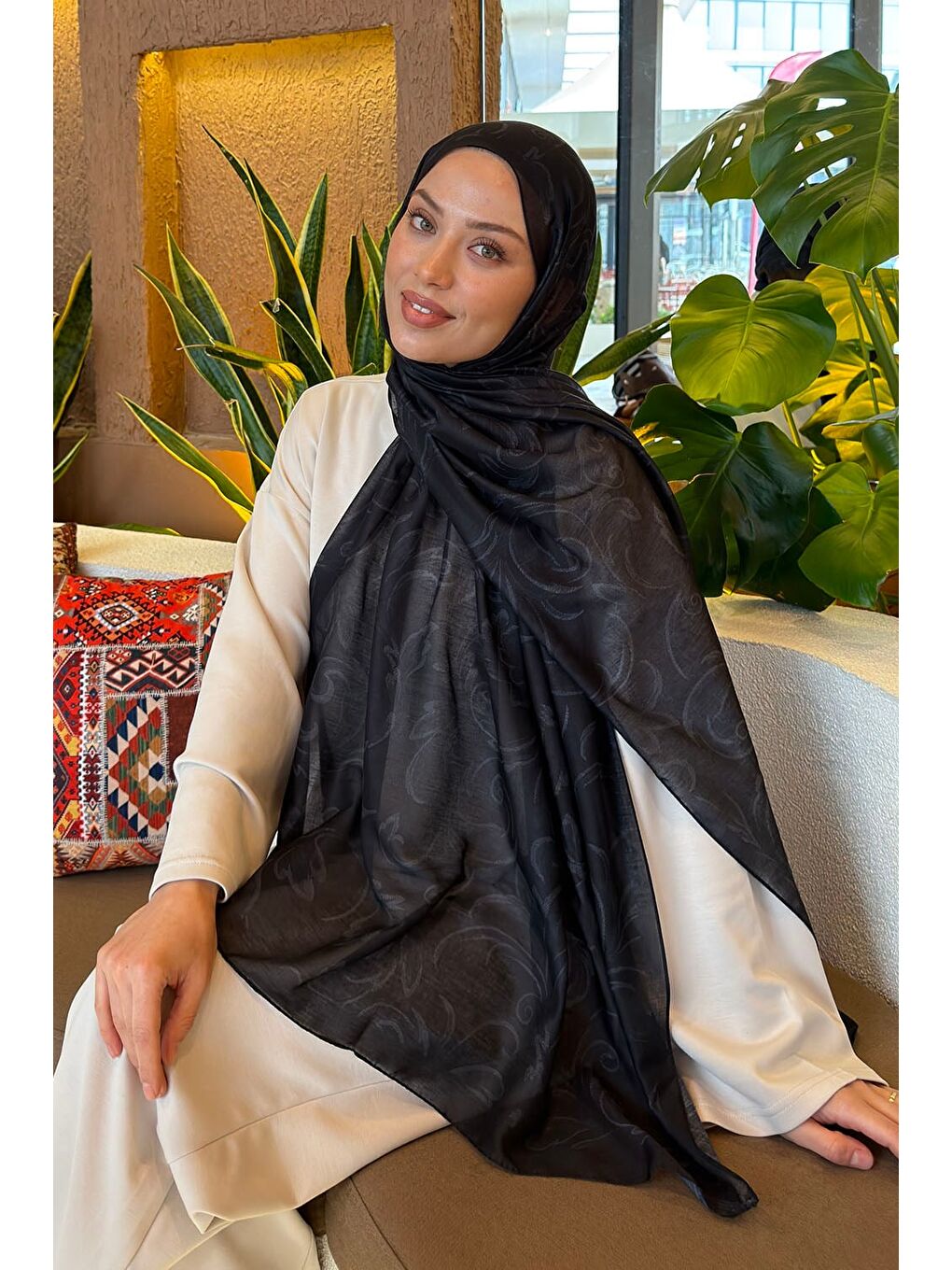 Etnik Desen Ferah Şal Siyah