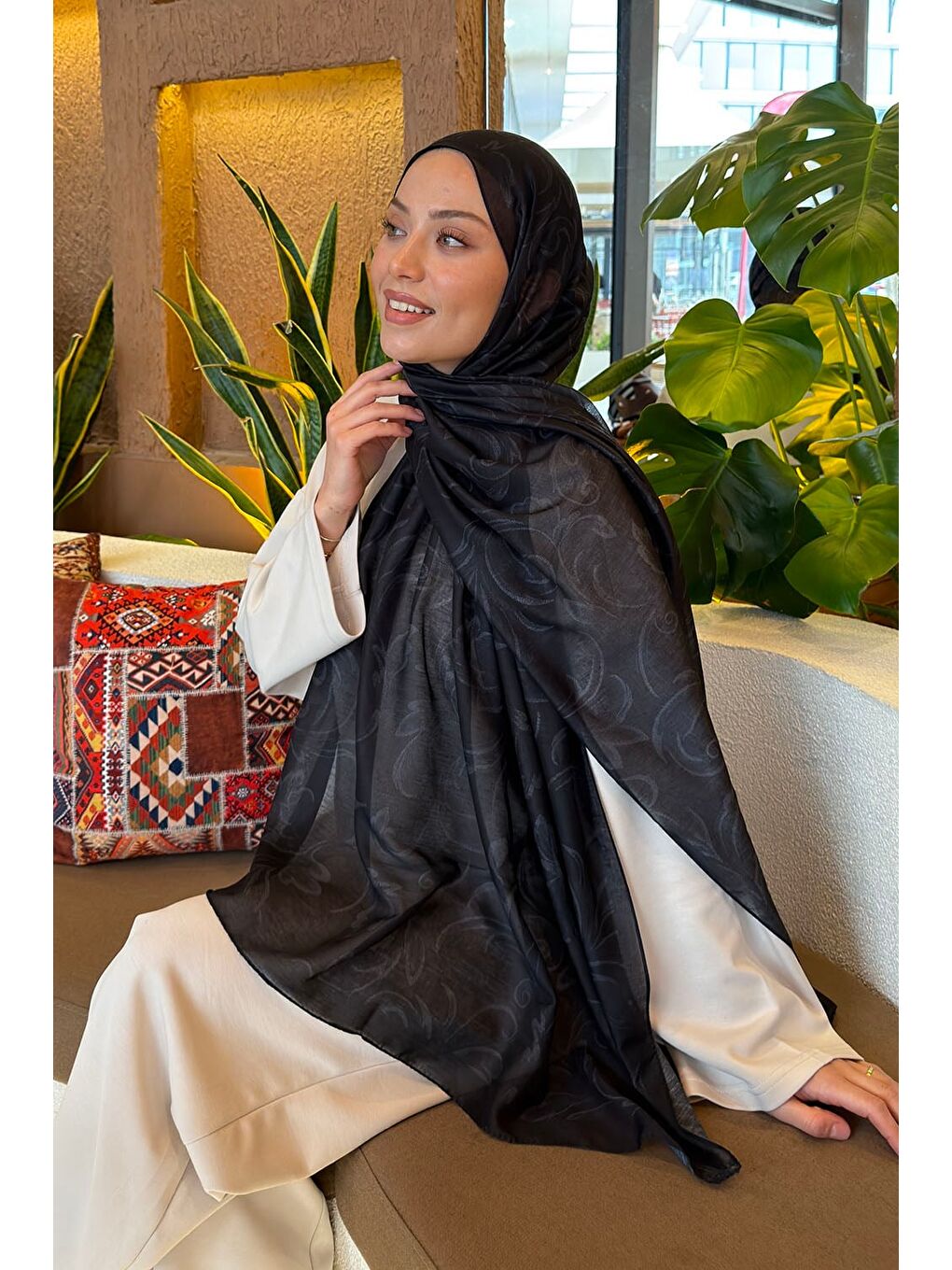 Etnik Desen Ferah Şal Siyah-2