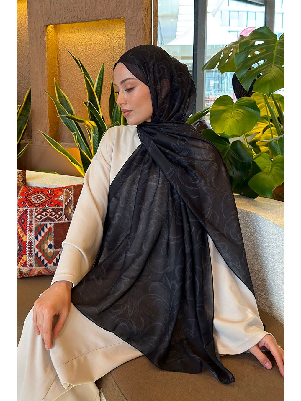 Etnik Desen Ferah Şal Siyah-3