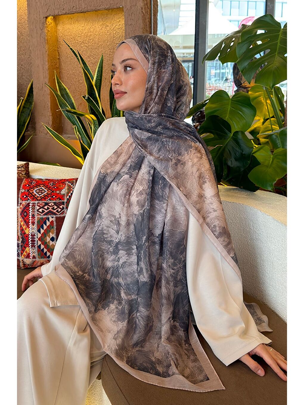 Gül Çiçek Desen Ferah Şal Bej-2