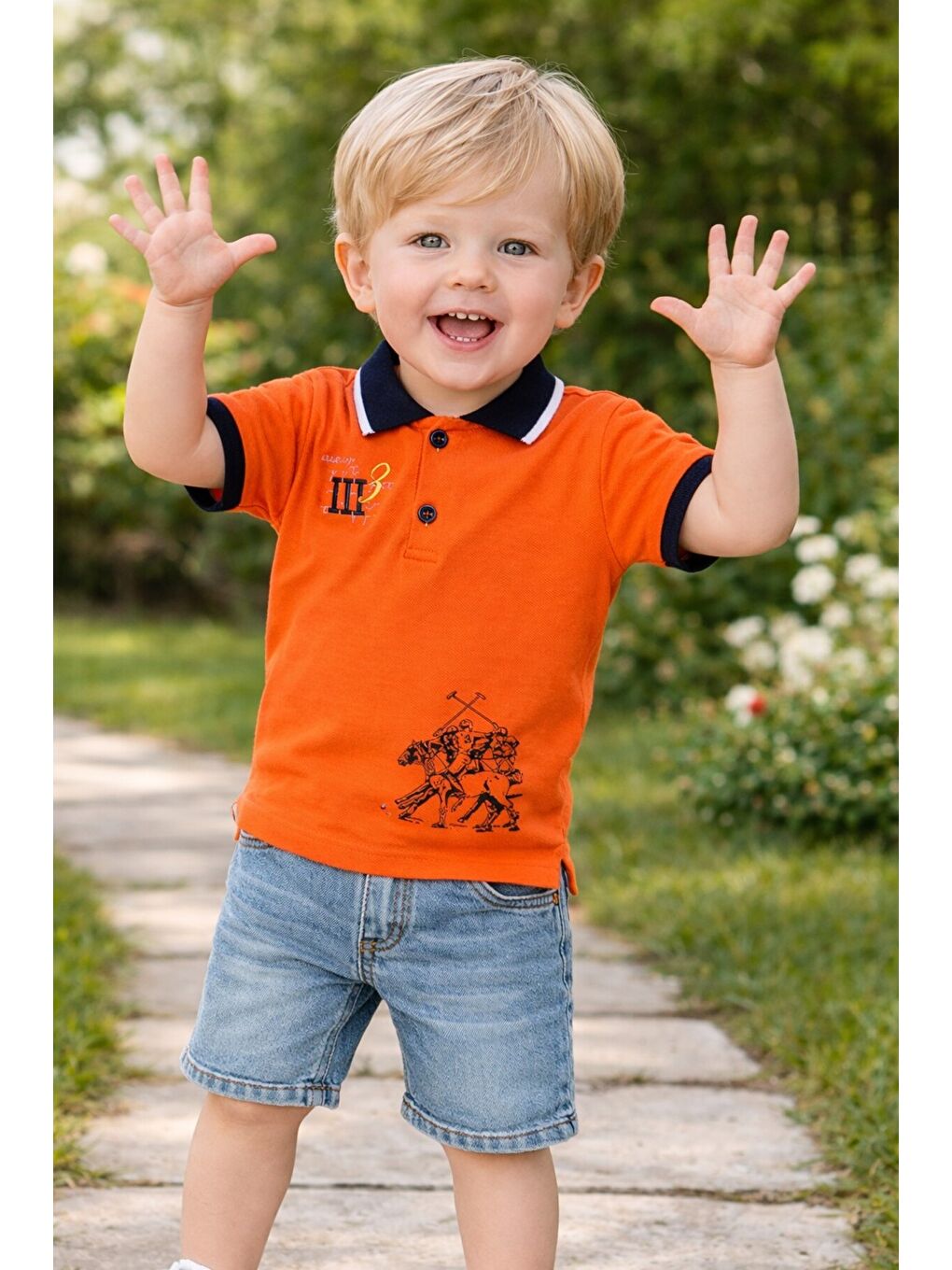 Turuncu Tarz Lakos Asker Desenli Belden Ayarlanabilir Kısa Kollu Şortlu 2'li Takım Çocuk ve Bebek Giyim