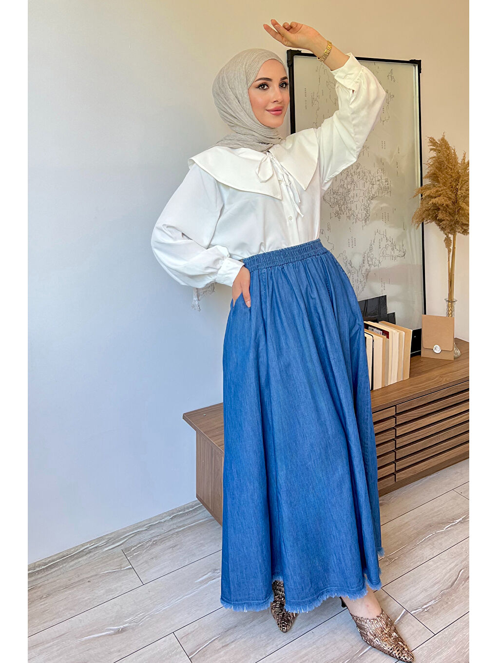 Lacivert Bel Lastikli Püsküllü Tesettür Jean Etek-2