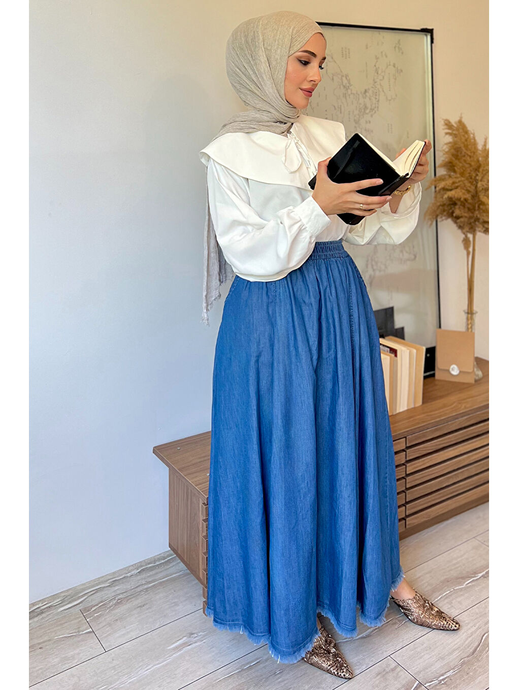 Lacivert Bel Lastikli Püsküllü Tesettür Jean Etek-4