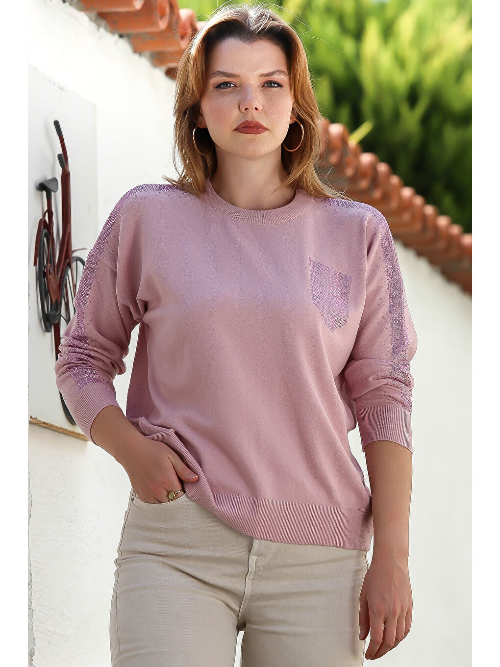 Pembe Somon Rengi Yuvarlak Yaka Uzun Kol Arkası Düğmeli Taşlı Casual Triko Kazak 65 60-3