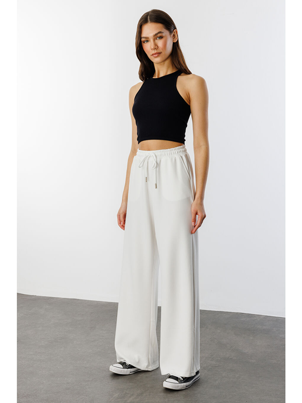 Beyaz Kadın Geniş Paça Modal Eşofman Altı MODAL-EŞOFMAN-1