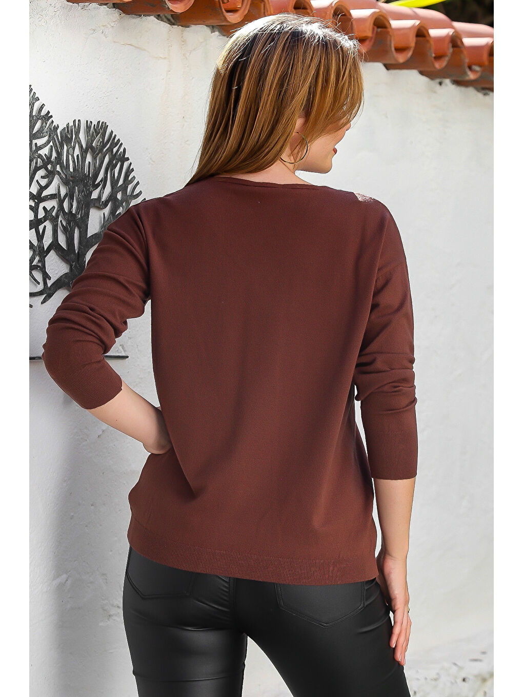 Kahverengi V Yaka Uzun Kol Fiyonk Detaylı Casual Triko Kazak 65 60-5