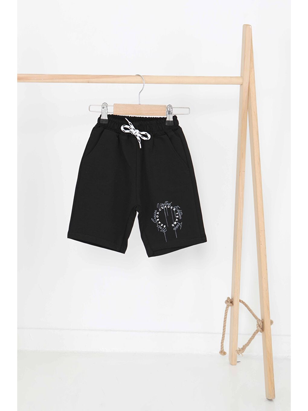 Erkek Çocuk Siyah Baskılı Şort - 27342
