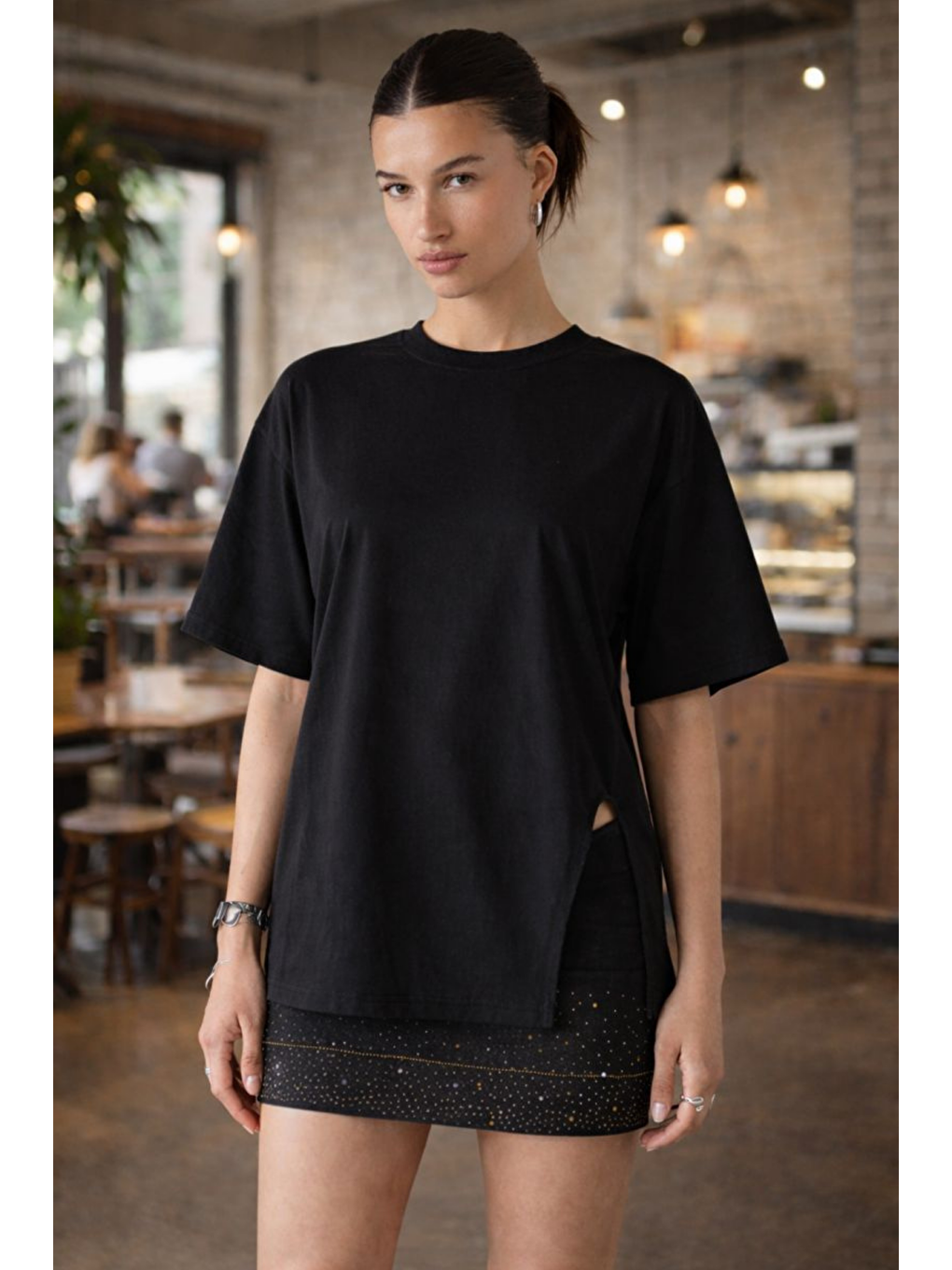 Kadın Siyah Hollow Tasarım Tişört-1