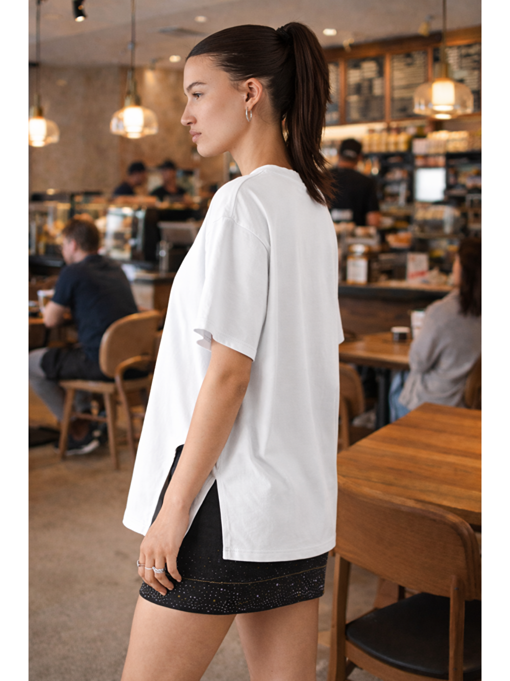 Kadın Beyaz Hollow Tasarım Tişört-1