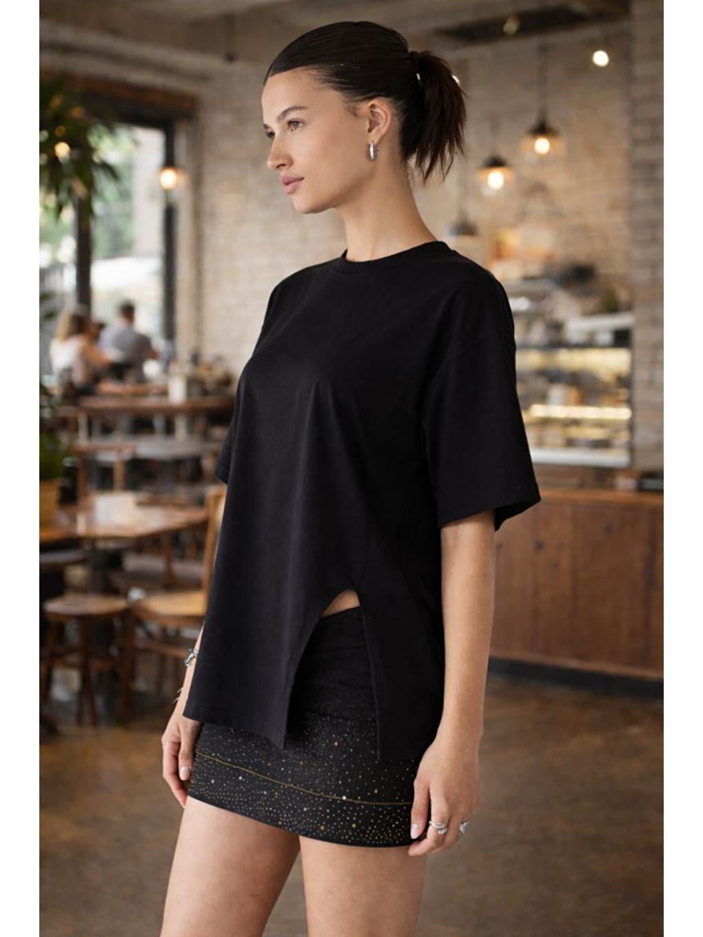 Kadın Siyah Hollow Tasarım Tişört-2