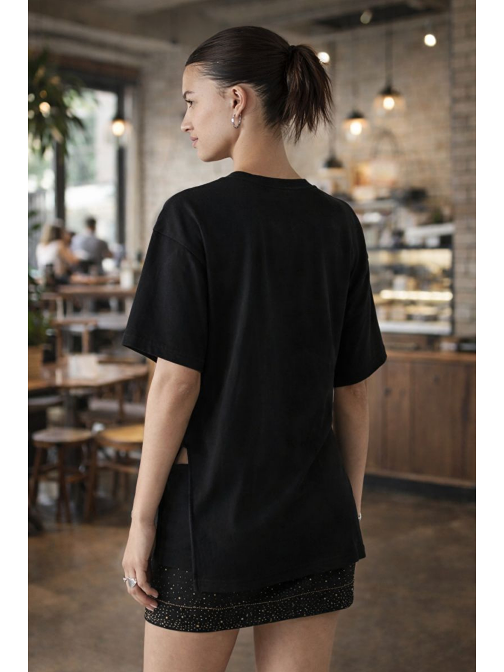 Kadın Siyah Hollow Tasarım Tişört-3