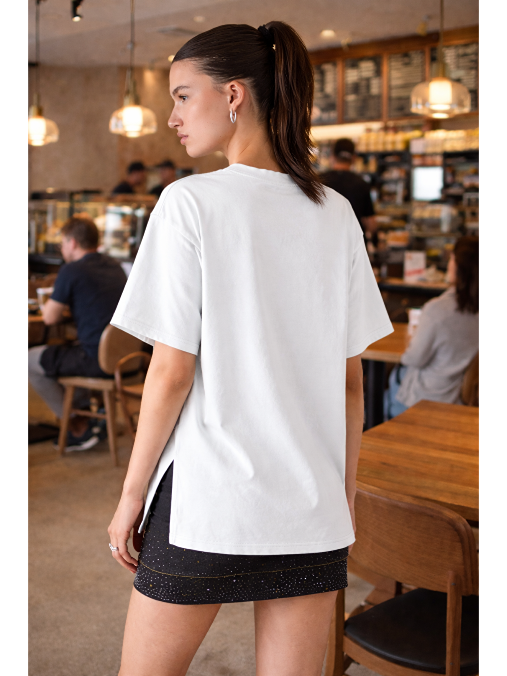 Kadın Beyaz Hollow Tasarım Tişört-2