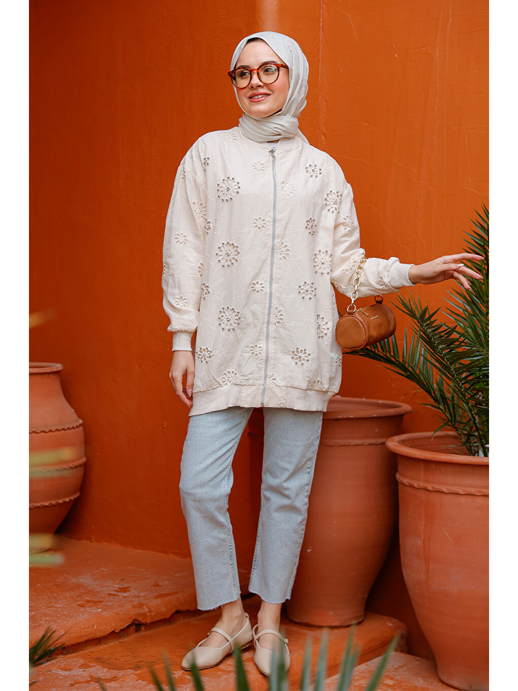 Ekru Kadın Taş İşlemeli Brode Hırka Krem-1