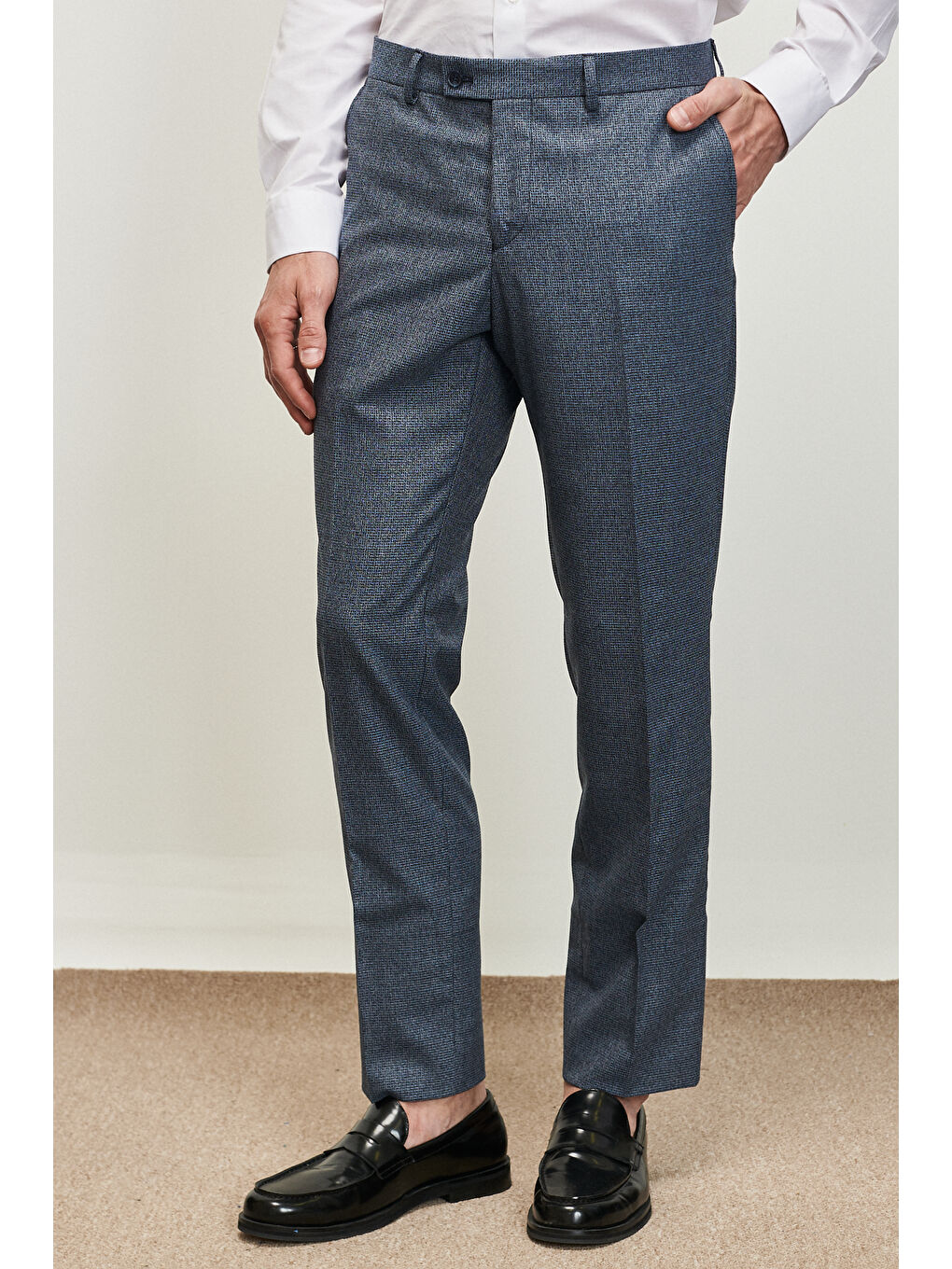 Erkek Koyu Lacivert Slim Fit Dar Kesim Mono Yaka Ekose Desenli Yelekli Takım Elbise-4