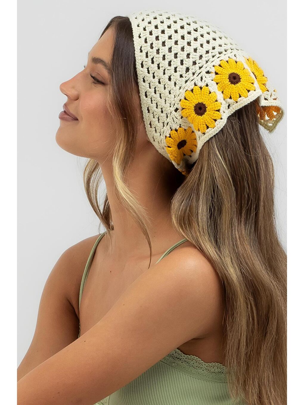 Sarı Floral Örgü Üçgen Bandana-1