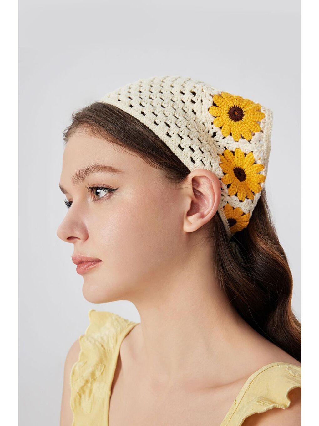 Sarı Floral Örgü Üçgen Bandana-2