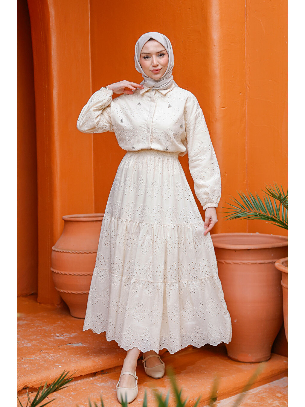 Ekru Kadın Brode Detaylı Taş İşlemeli İkili Takım  Krem-2