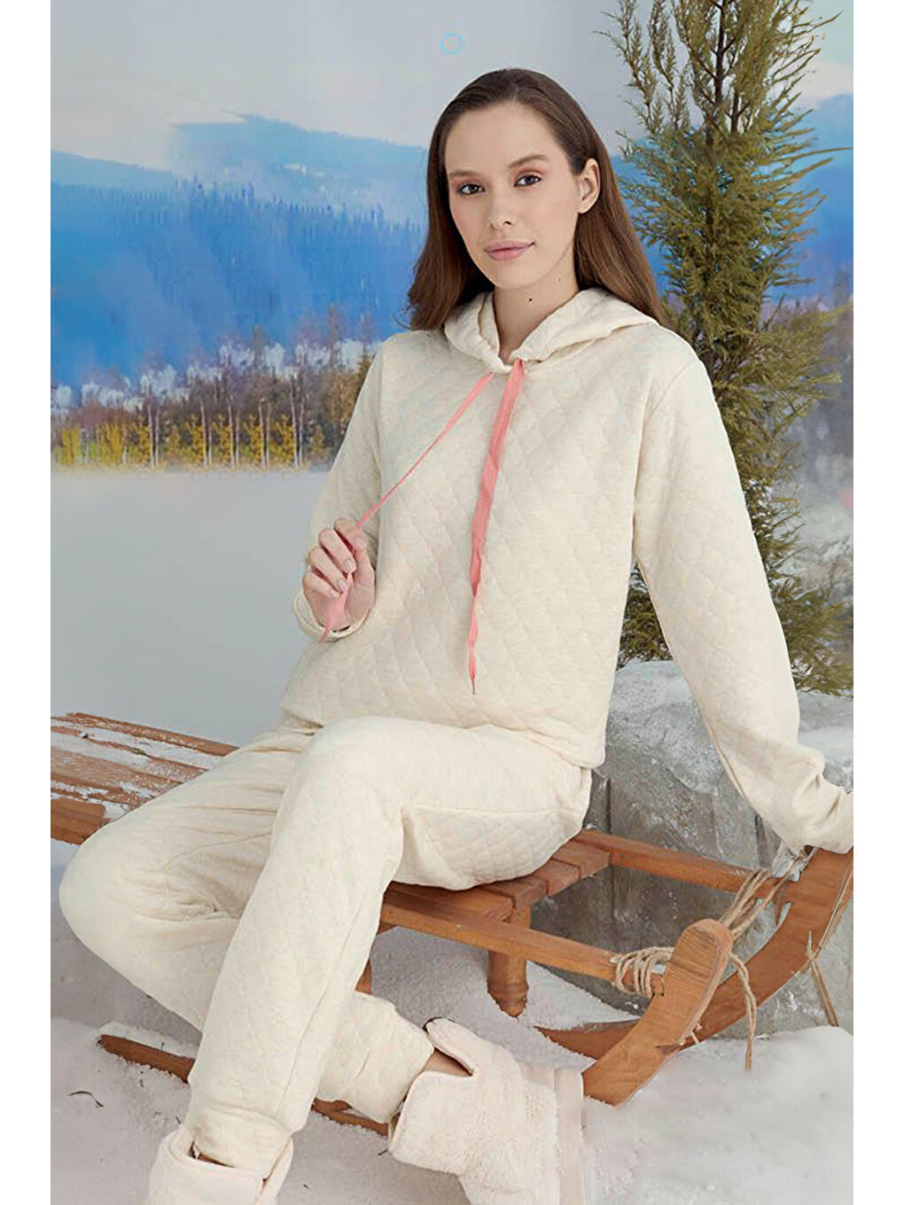 Kadın Kapüşonlu Uzun Kol Kalın Kumaş Pijama Takımı 240437 Bej01-1