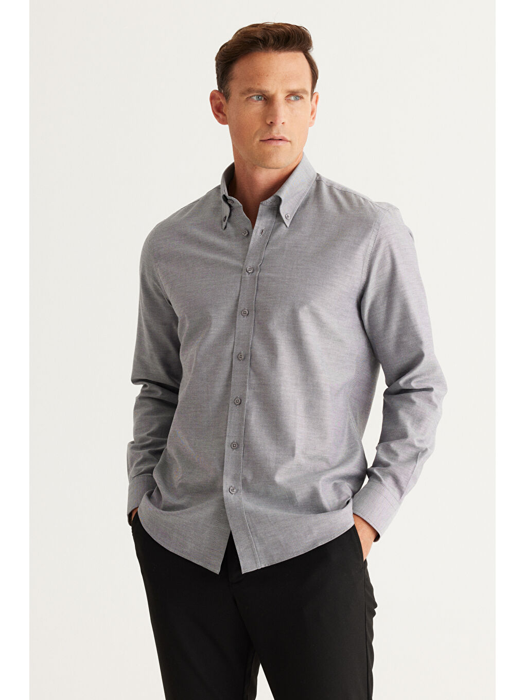 Erkek Gri Slim Fit Dar Kesim Düğmeli Yaka %100 Pamuk Oxford Gömlek