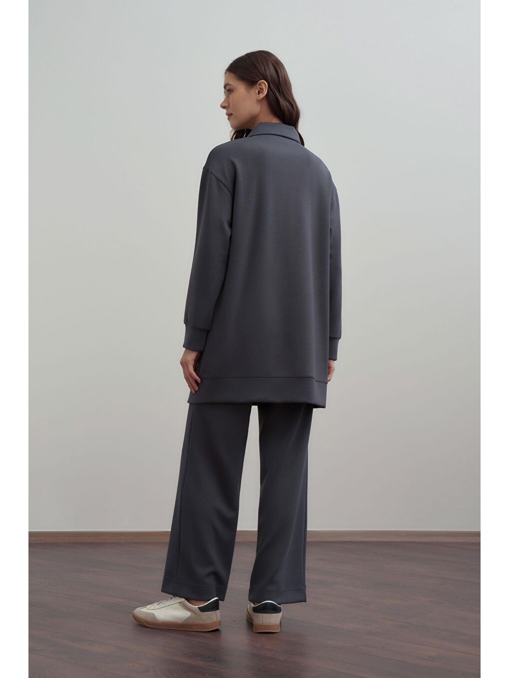 Antrasit-Yumuşak Dokulu Fermuarlı Pantolonlu Takım-2