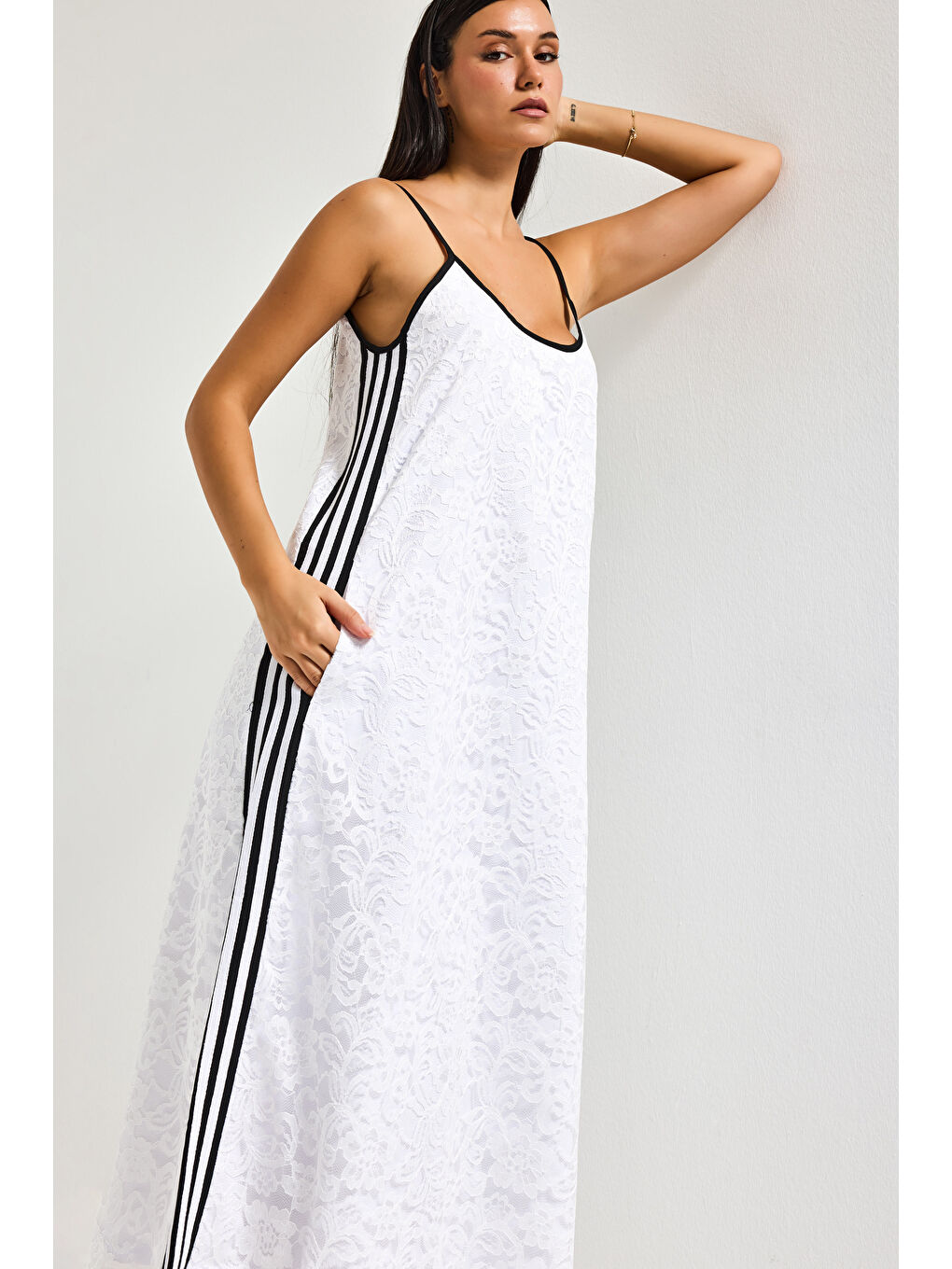 Kadın Beyaz Straight Şerit Detaylı Dantel Askılı Tasarım Elbise-1