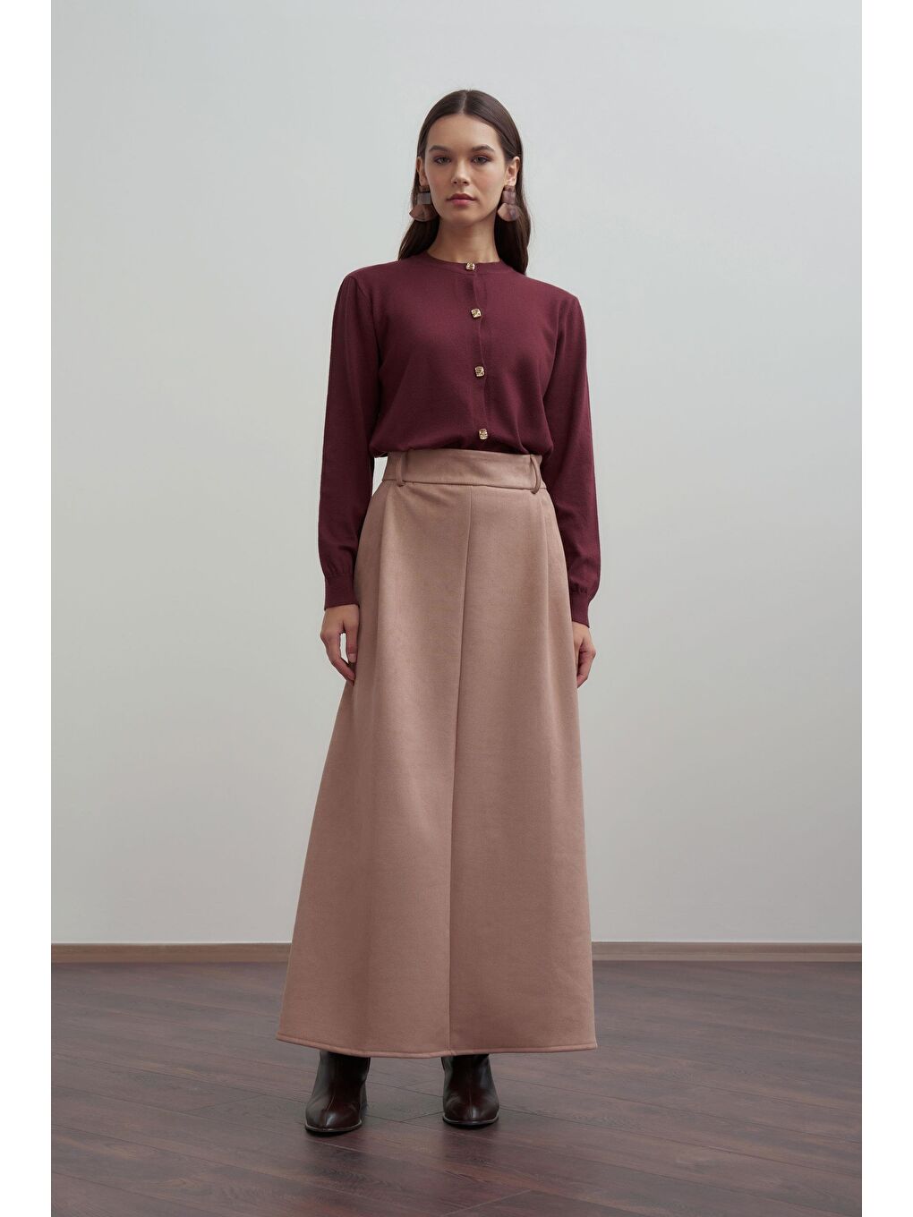 Bej Vizon-Pili Detaylı Scuba Süet Etek