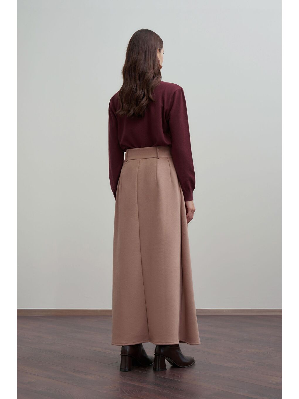 Bej Vizon-Pili Detaylı Scuba Süet Etek-2