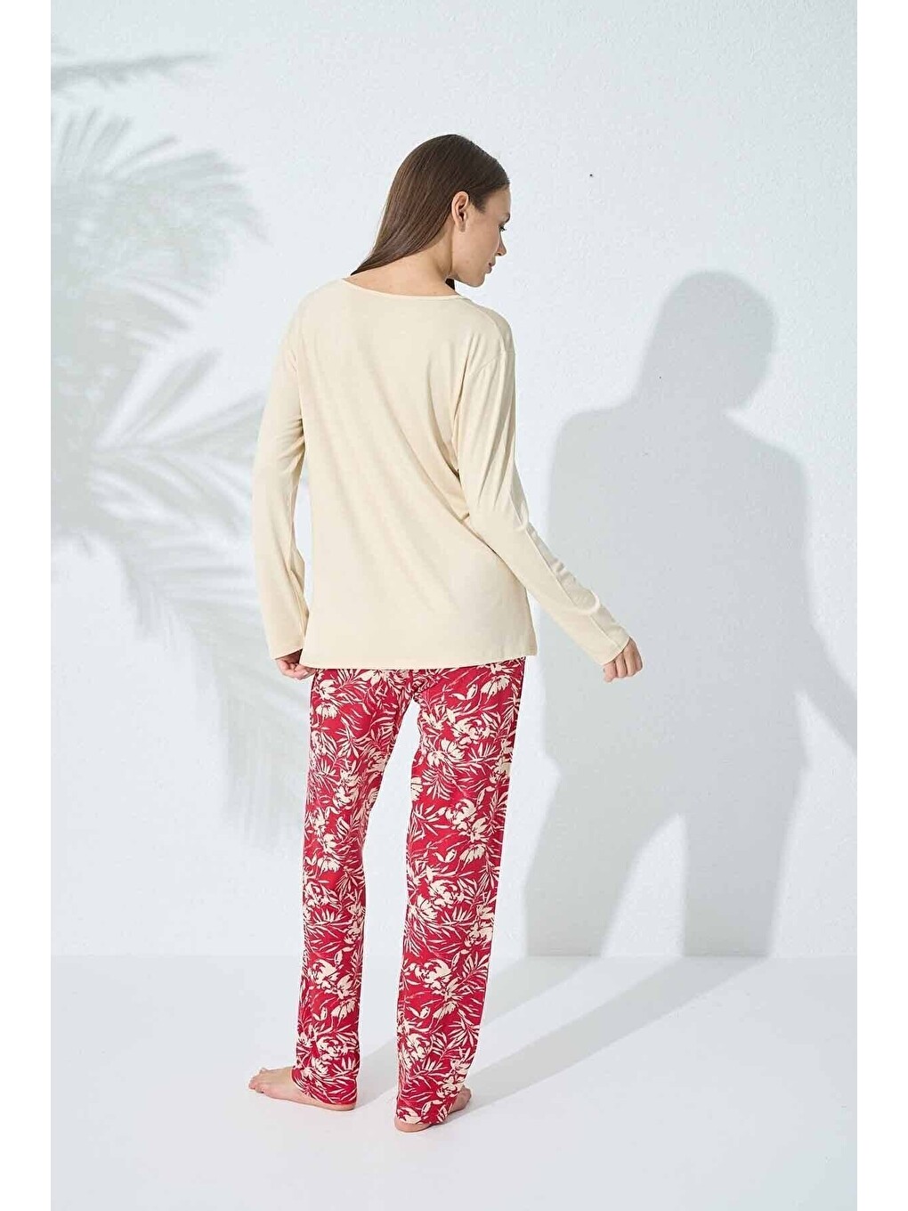 Bej Güpür Detaylı Viskon Pijama Takım-3