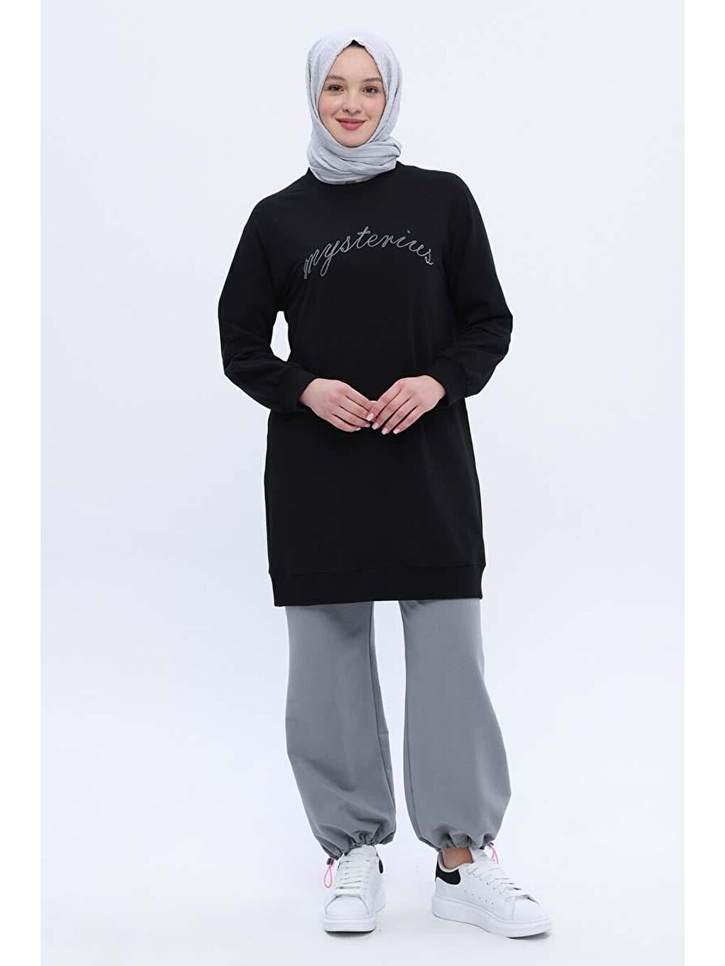 Siyah-Pamuklu Reglan Kol Zincir Nakışlı Sweat Tunik