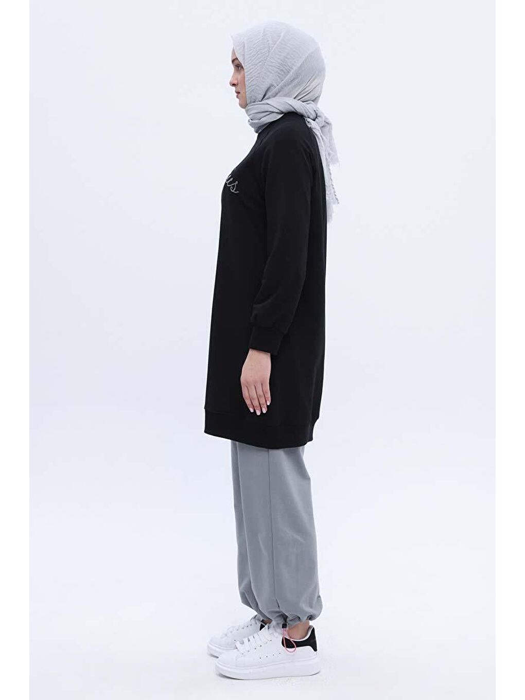 Siyah-Pamuklu Reglan Kol Zincir Nakışlı Sweat Tunik-2