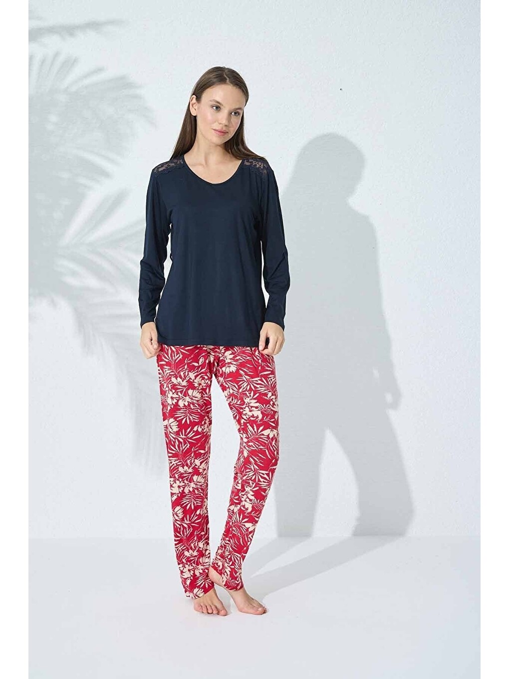 Lacivert Dantel Detaylı Viskon Pijama Takım-2