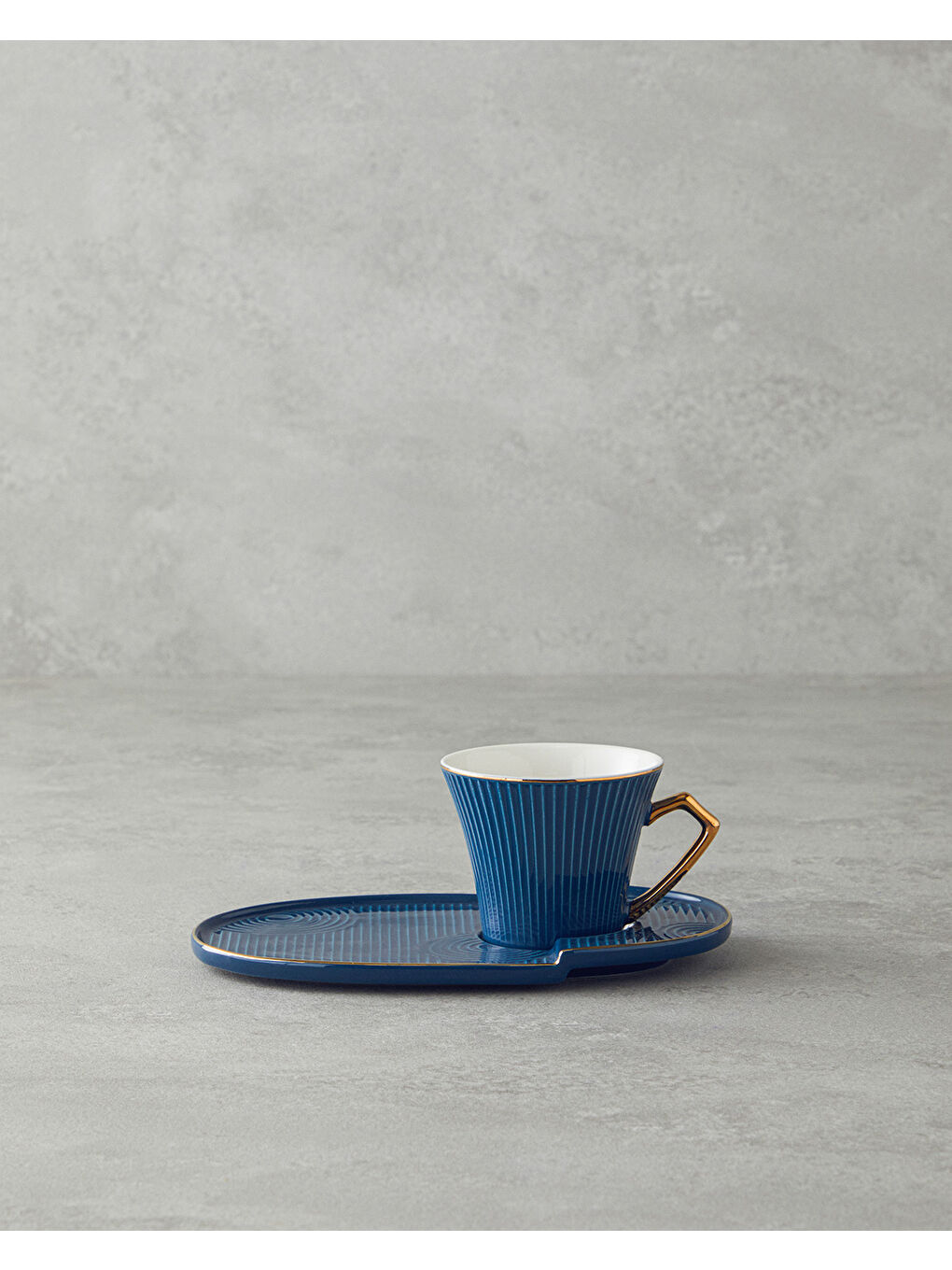 Terra New Bone China Tepsili Kahve Fincan Takımı Lacivert