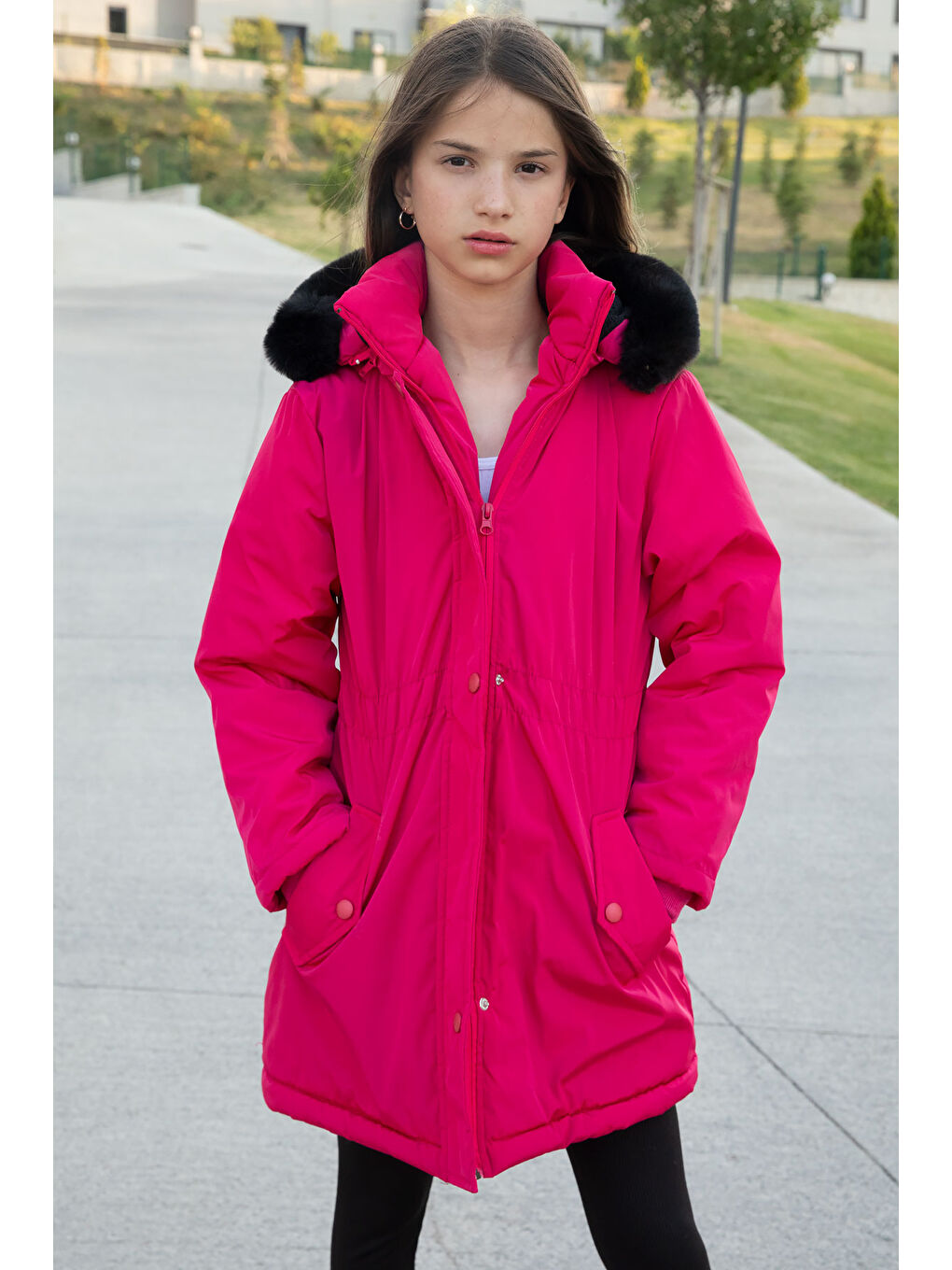 Pembe Çıtçıtlı Cepli Esnek Bel İçi Kürklü Kız Çocuk Kapüşonlu Mont 21307-2