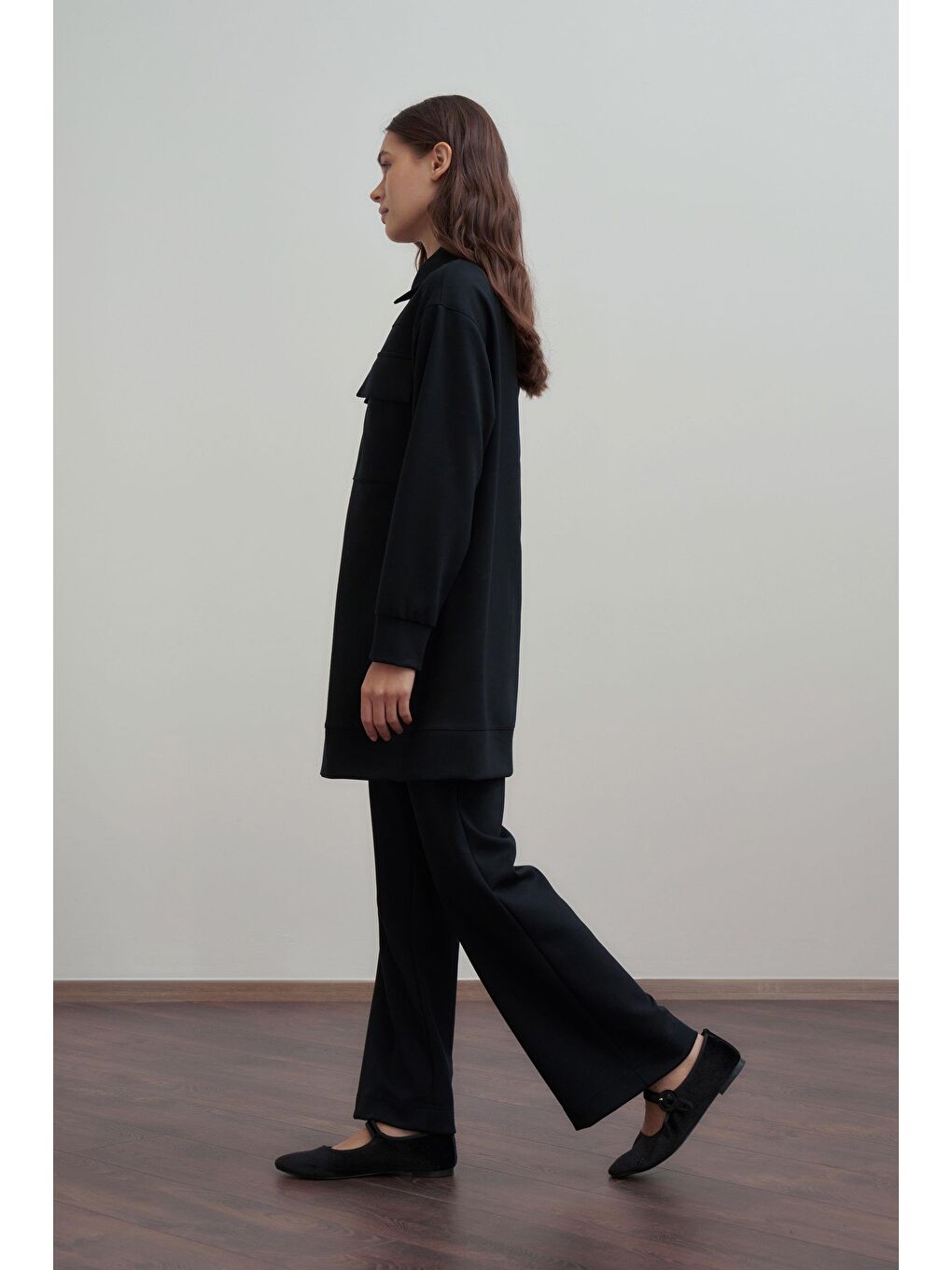 Siyah-Yumuşak Dokulu Fermuarlı Pantolonlu Takım-1