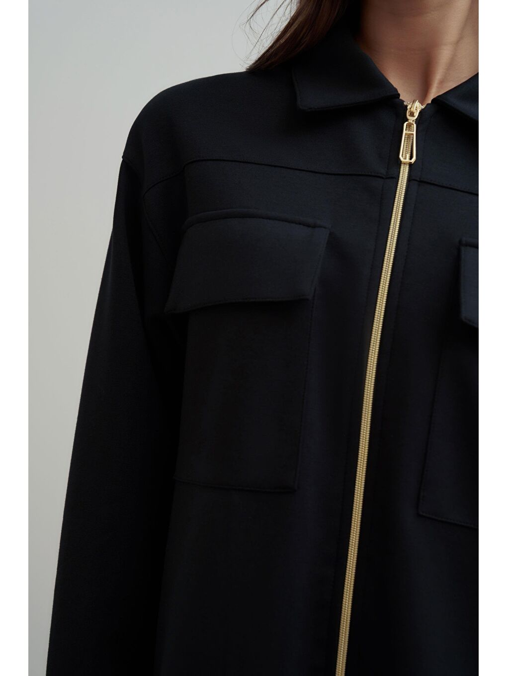 Siyah-Yumuşak Dokulu Fermuarlı Pantolonlu Takım-3